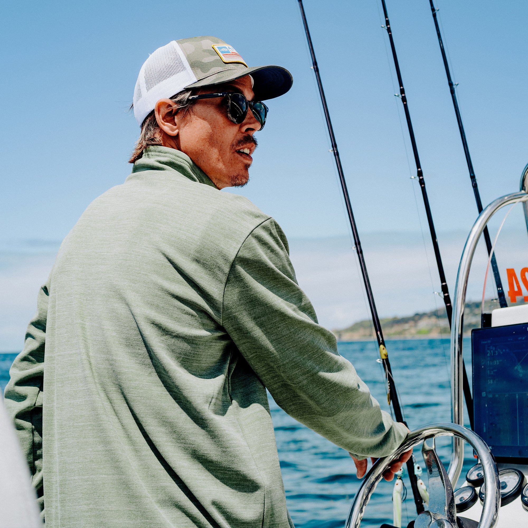 Coastal Layer 1/4 Zip Fishing Pullover | AFTCO